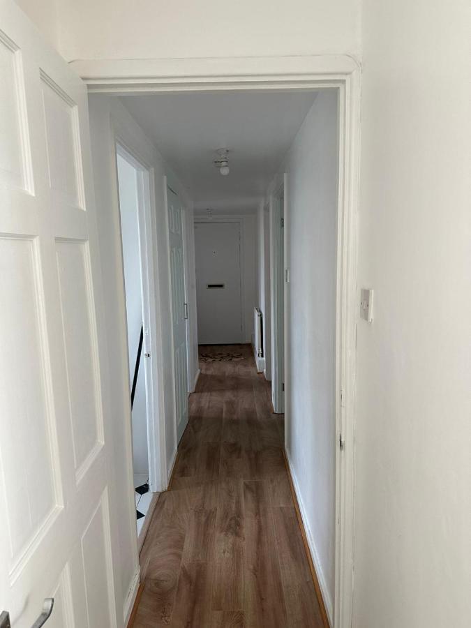 Spacious 2 Bed Flat Barking  Exteriör bild